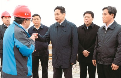李小鵬在中南部鐵路大通道進行專題調研