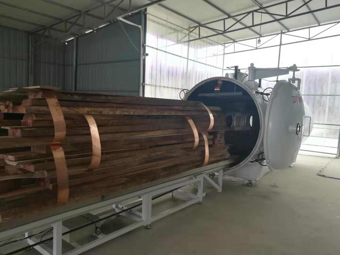 High-frequency thick board vacuum dryer